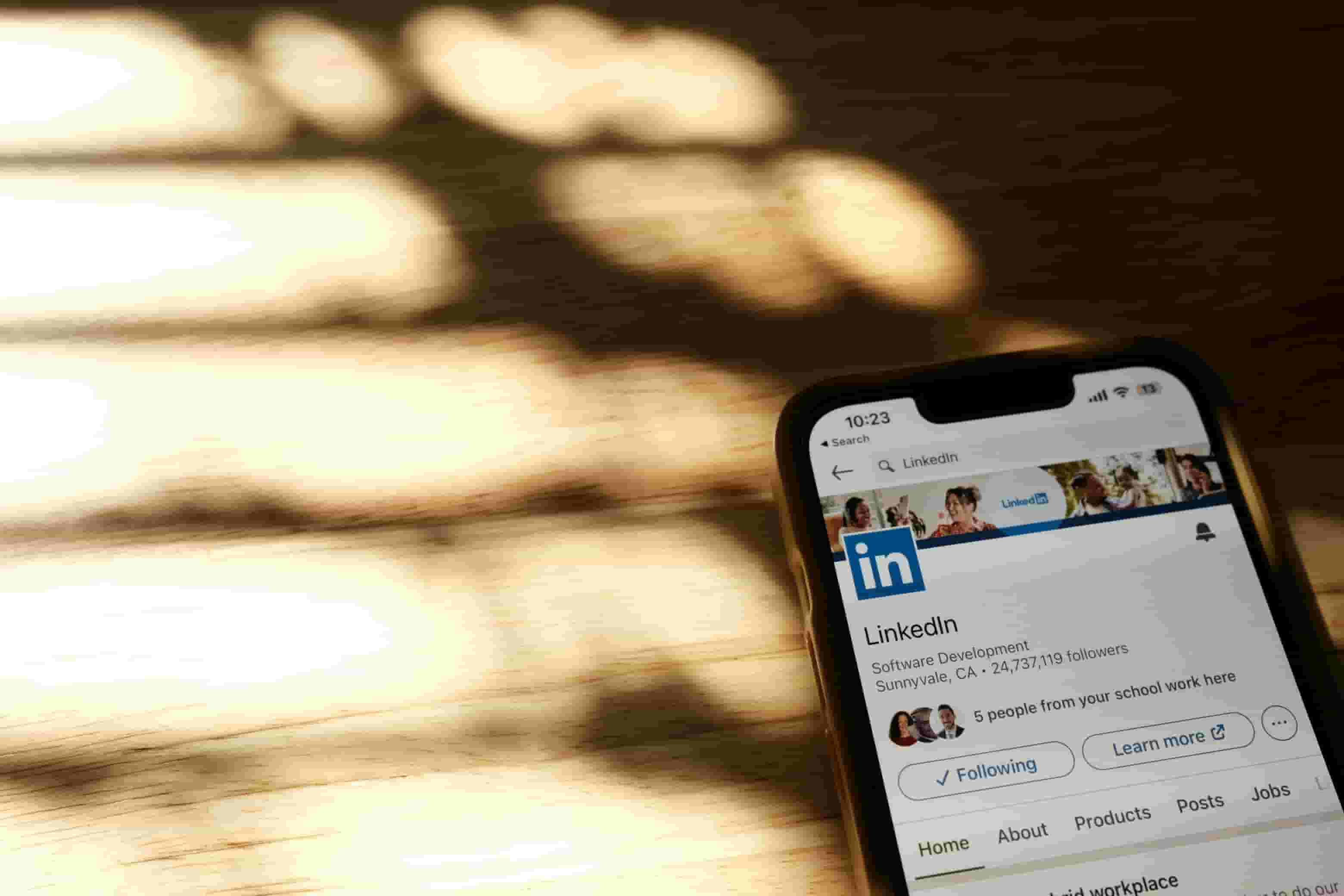 LinkedIn'de kültürler arası profesyonel ağ kurma